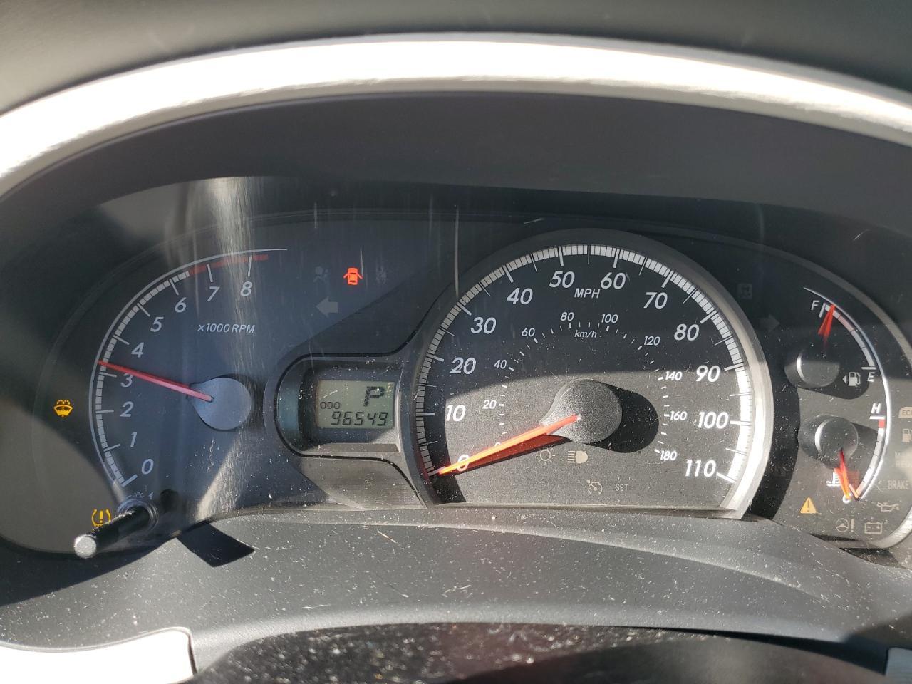 2011 TOYOTA SIENNA
