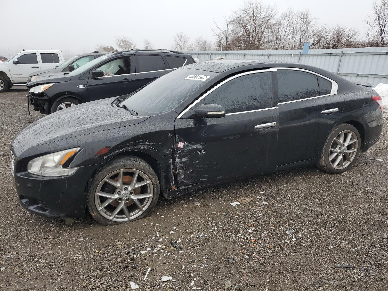 2010 NISSAN Maxima
