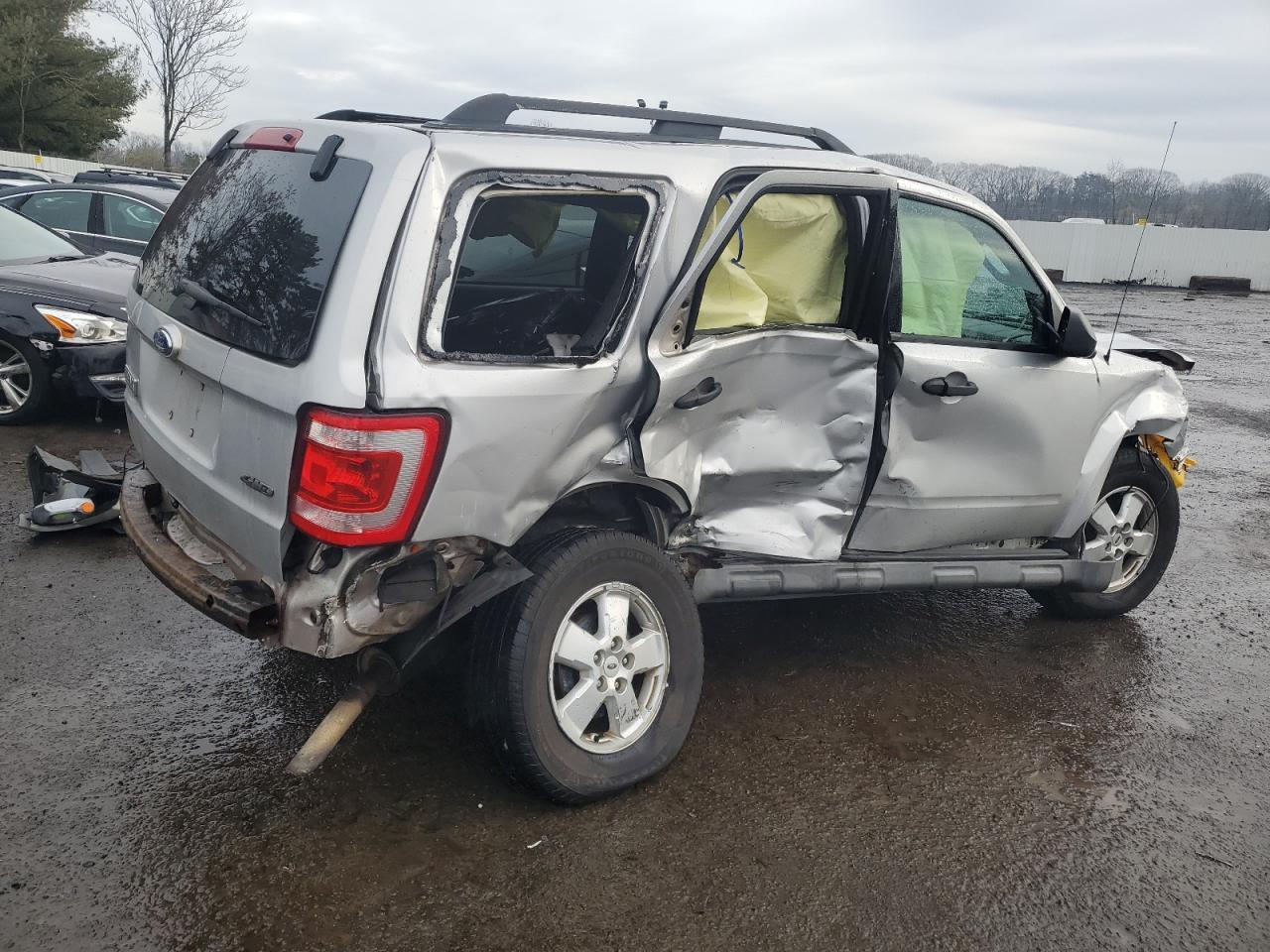2009 FORD ESCAPE