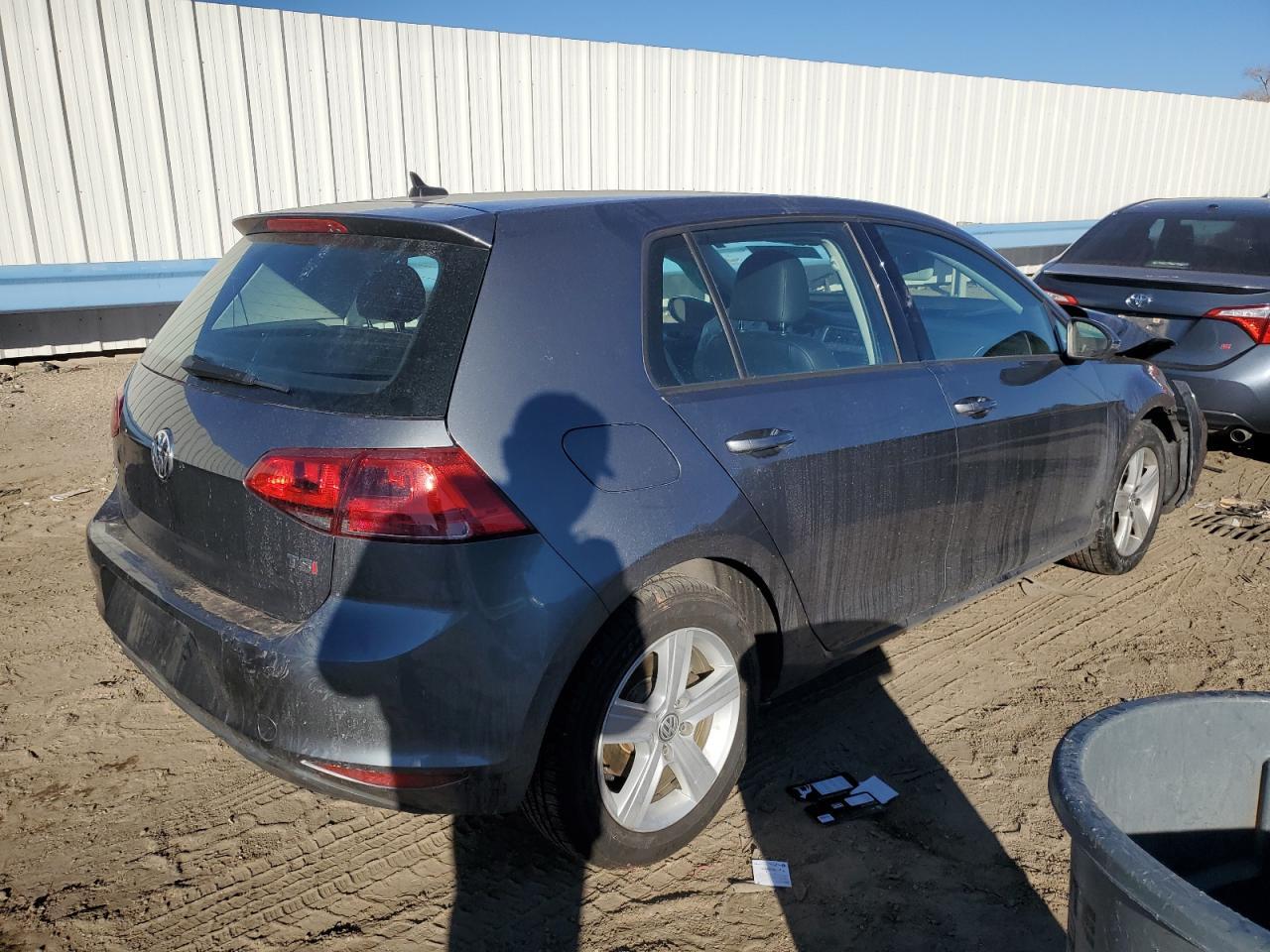 2017 VOLKSWAGEN GOLF