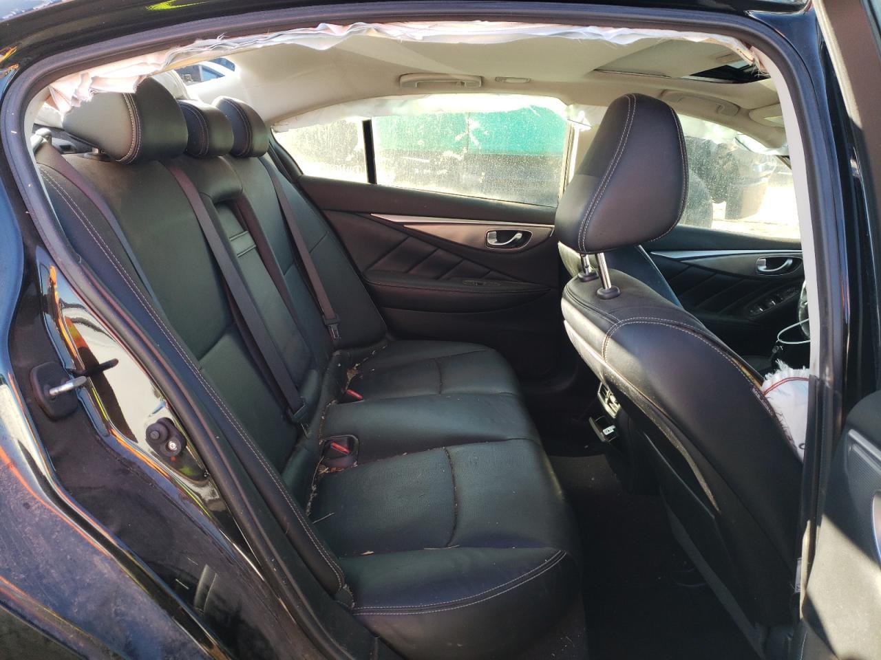 2015 INFINITI Q50