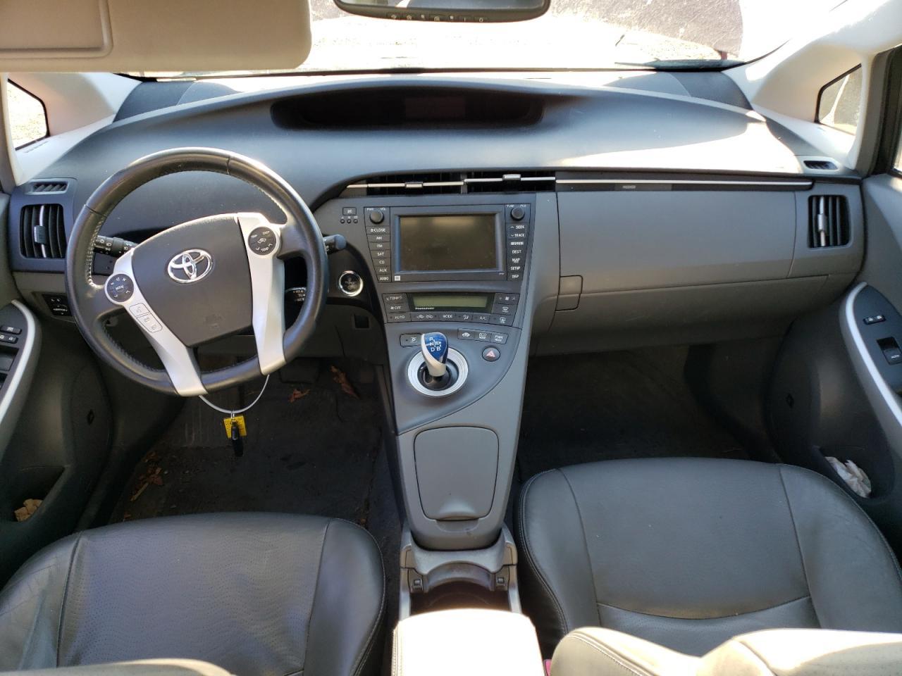 2011 TOYOTA PRIUS