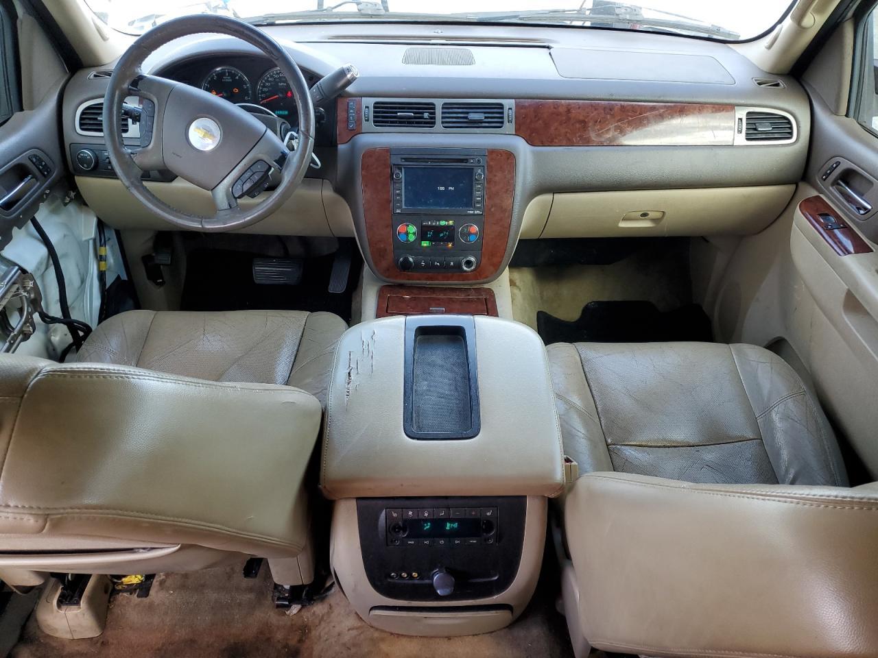 2011 CHEVROLET Suburban