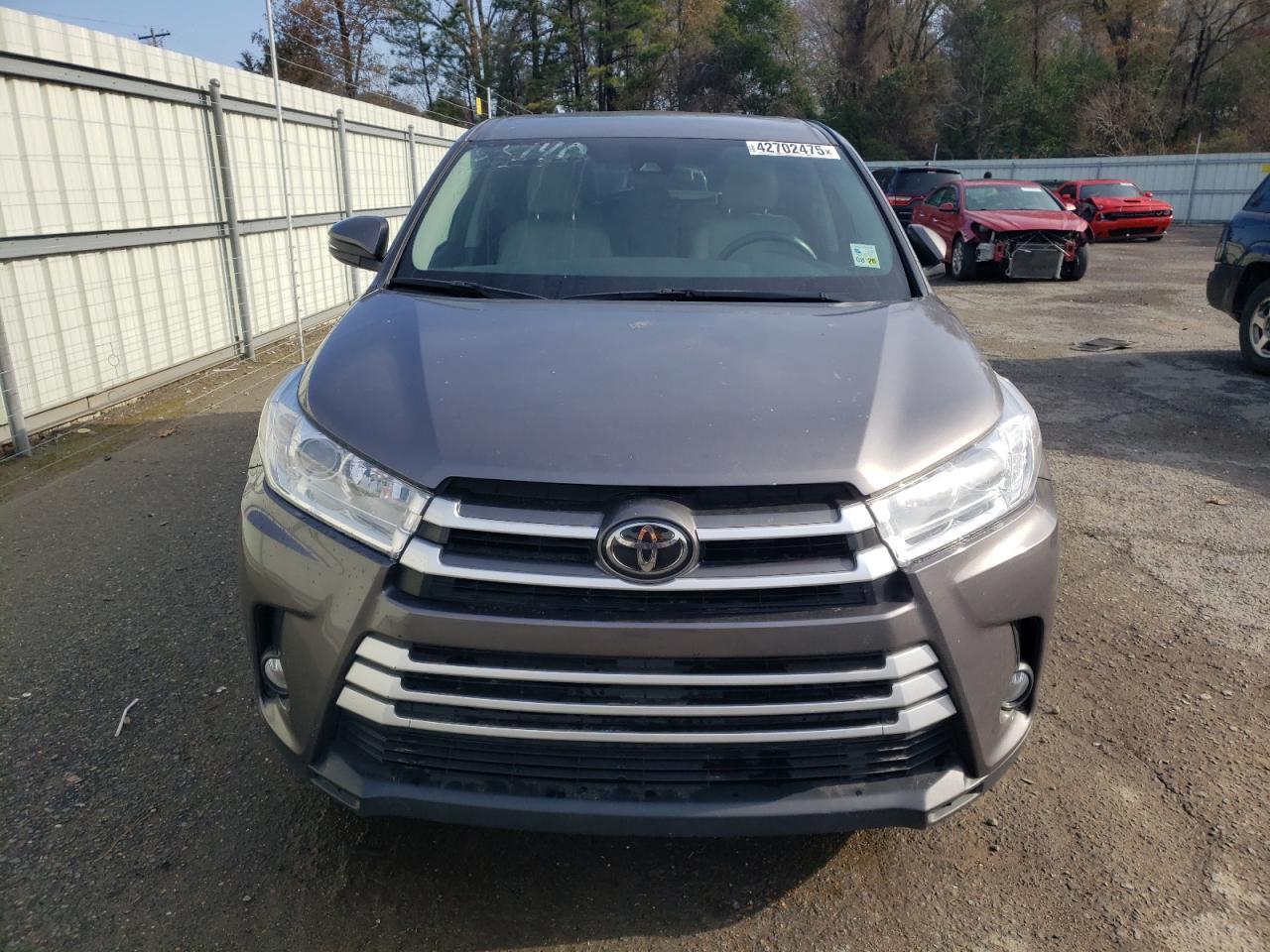 2017 TOYOTA HIGHLANDER