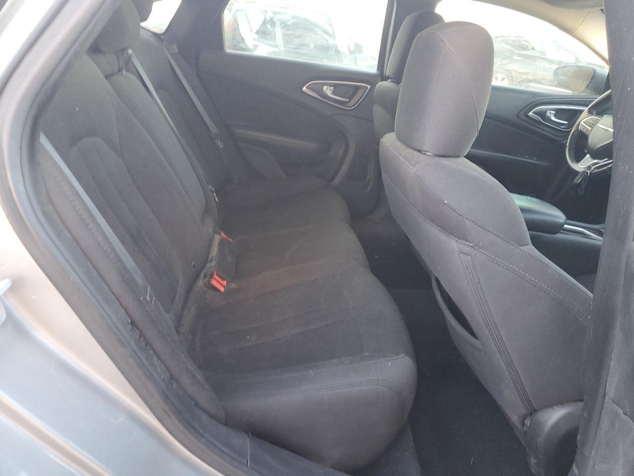 2015 CHRYSLER 200