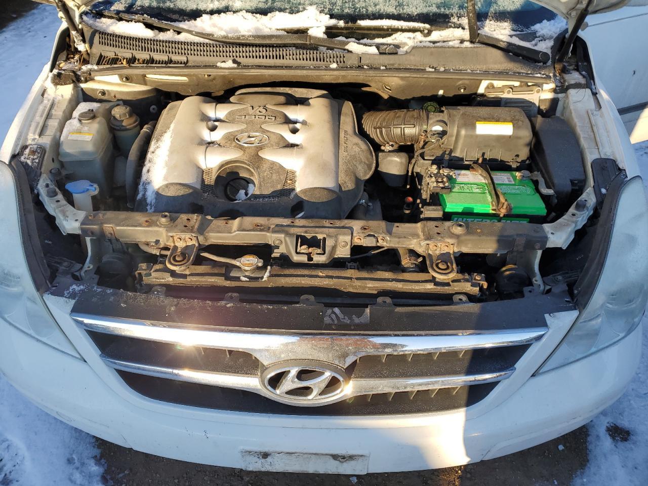 2007 HYUNDAI Entourage