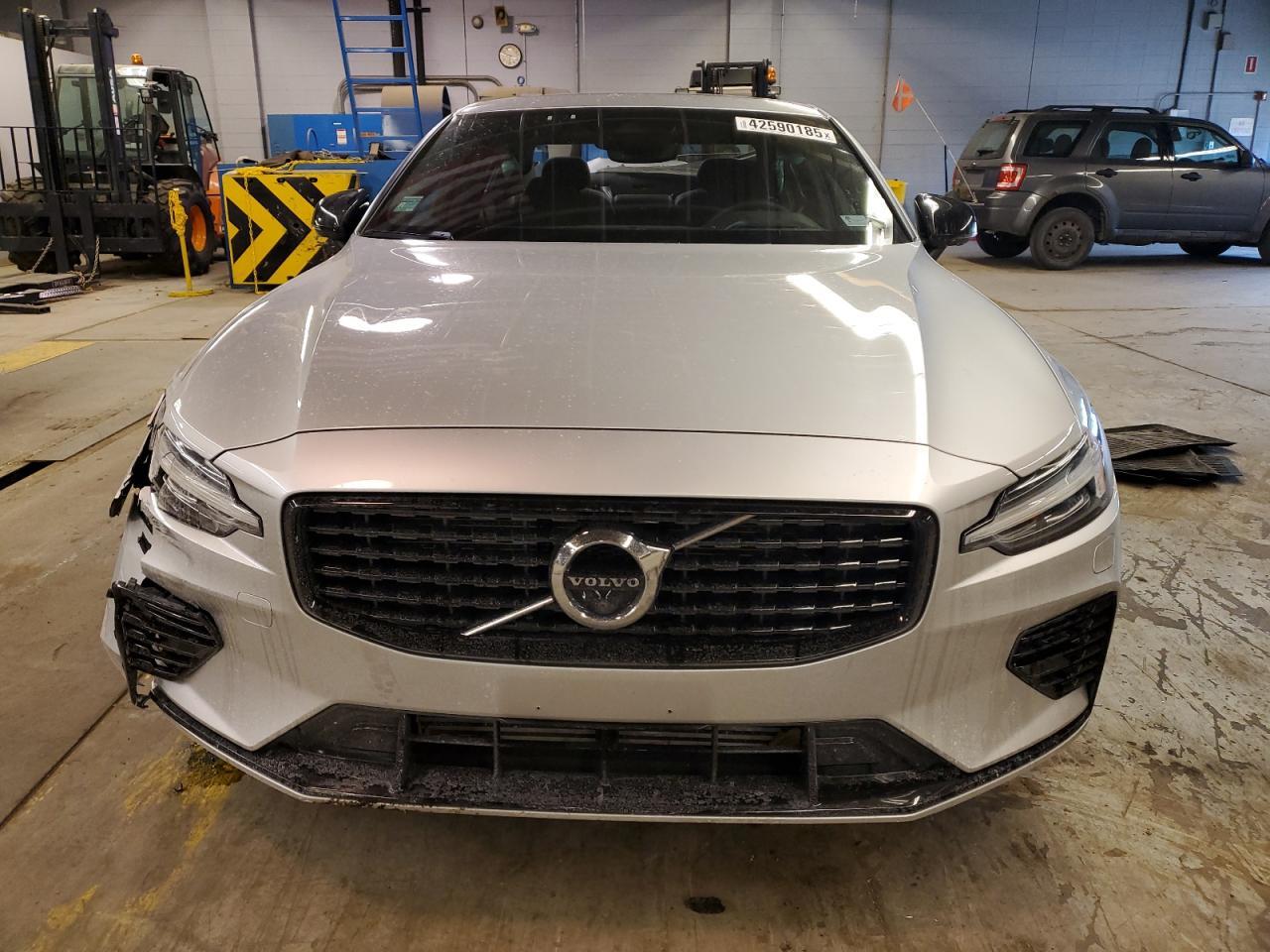 2022 VOLVO S60