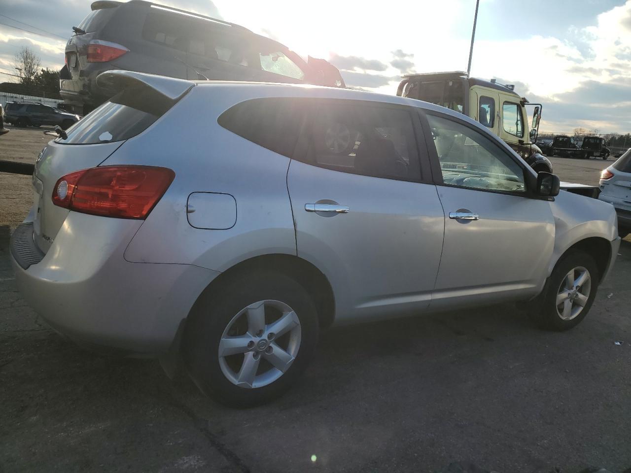 2010 NISSAN ROGUE