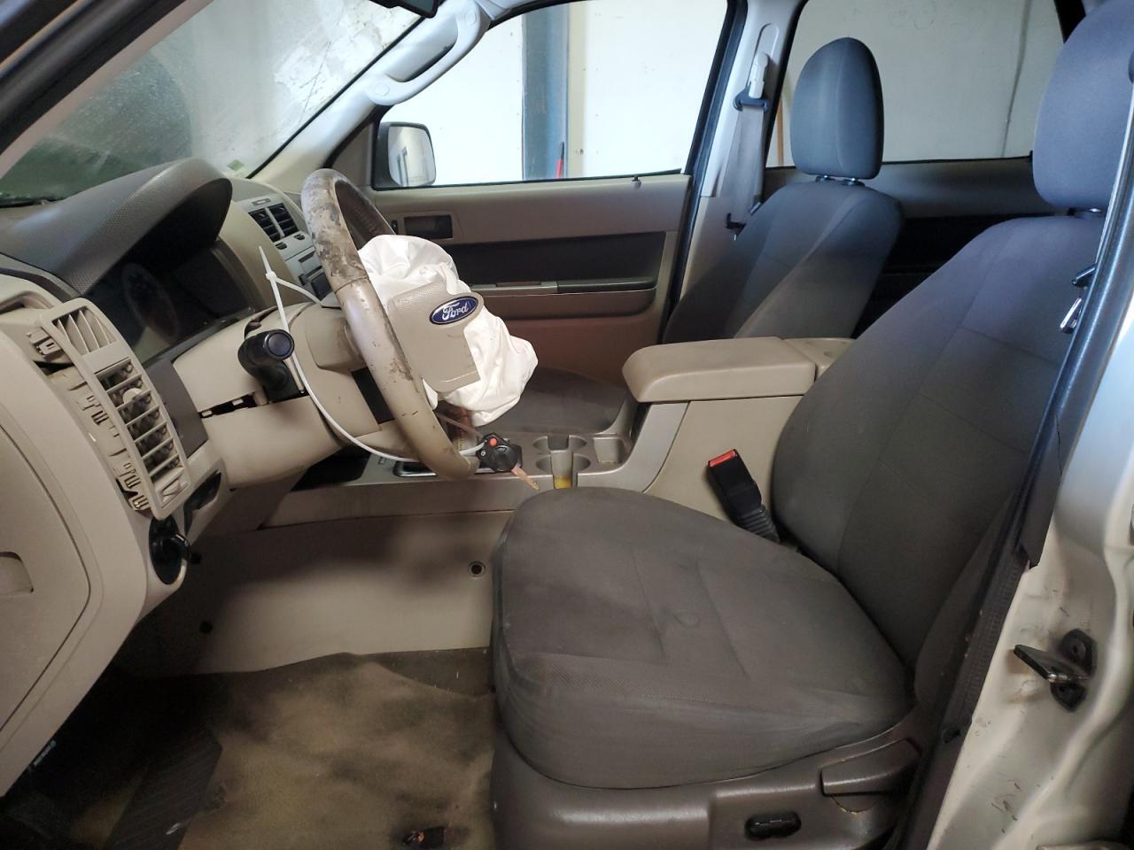 2009 FORD ESCAPE