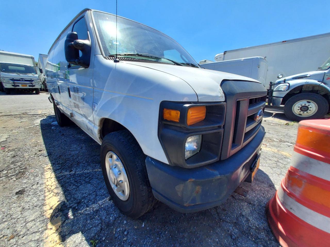 2014 FORD Econoline E350