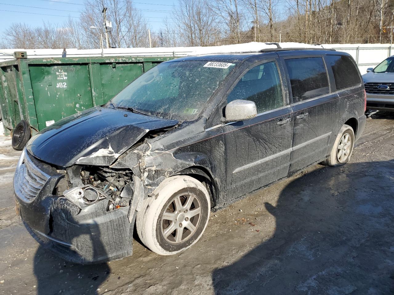 2012 CHRYSLER Town & Country
