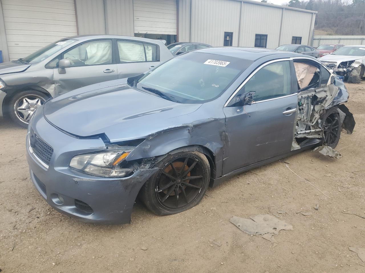 2011 NISSAN Maxima