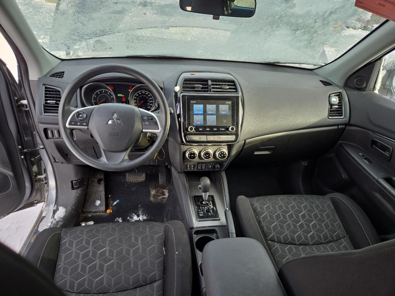 2022 MITSUBISHI RVR