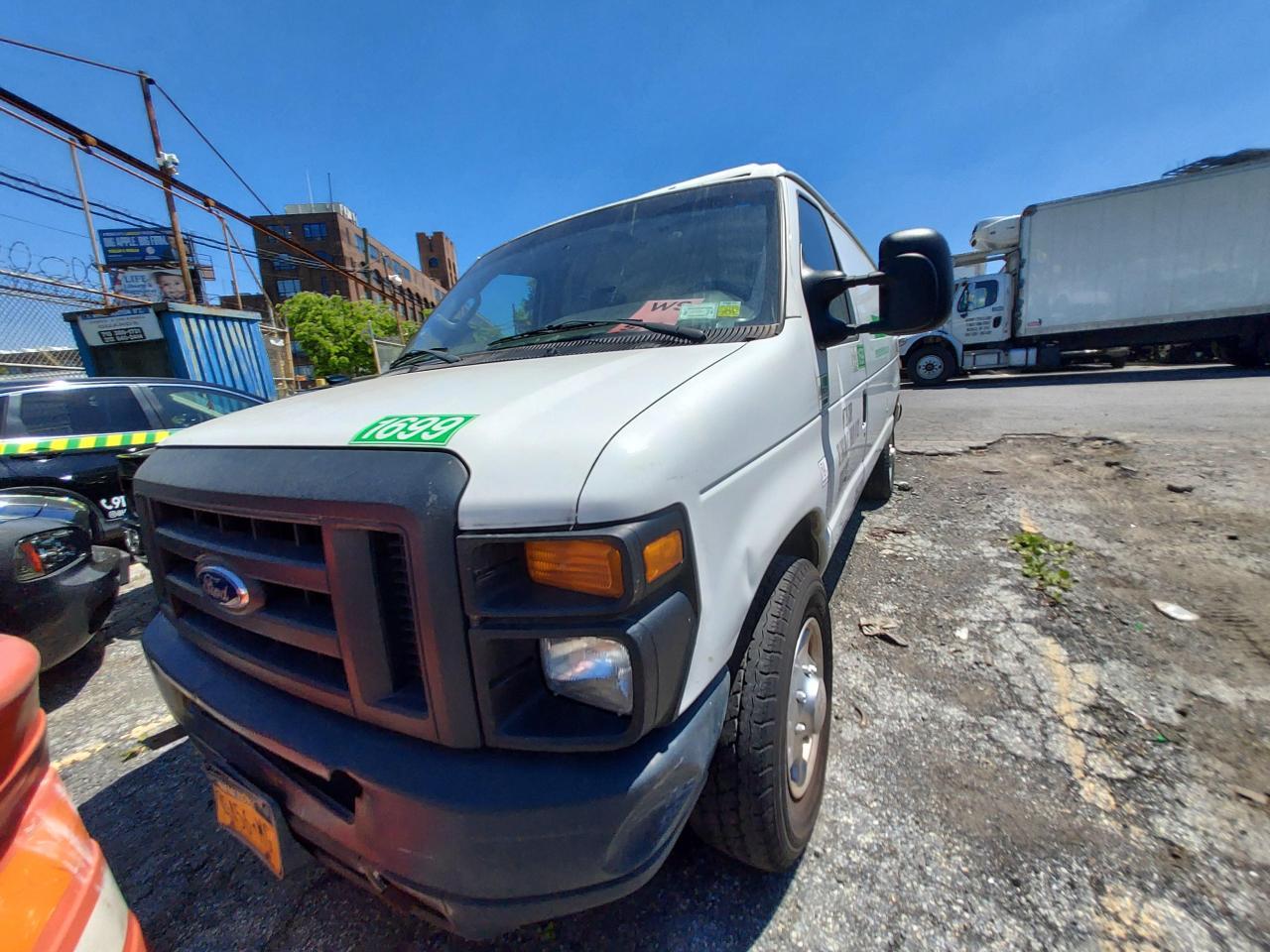 2014 FORD Econoline E350