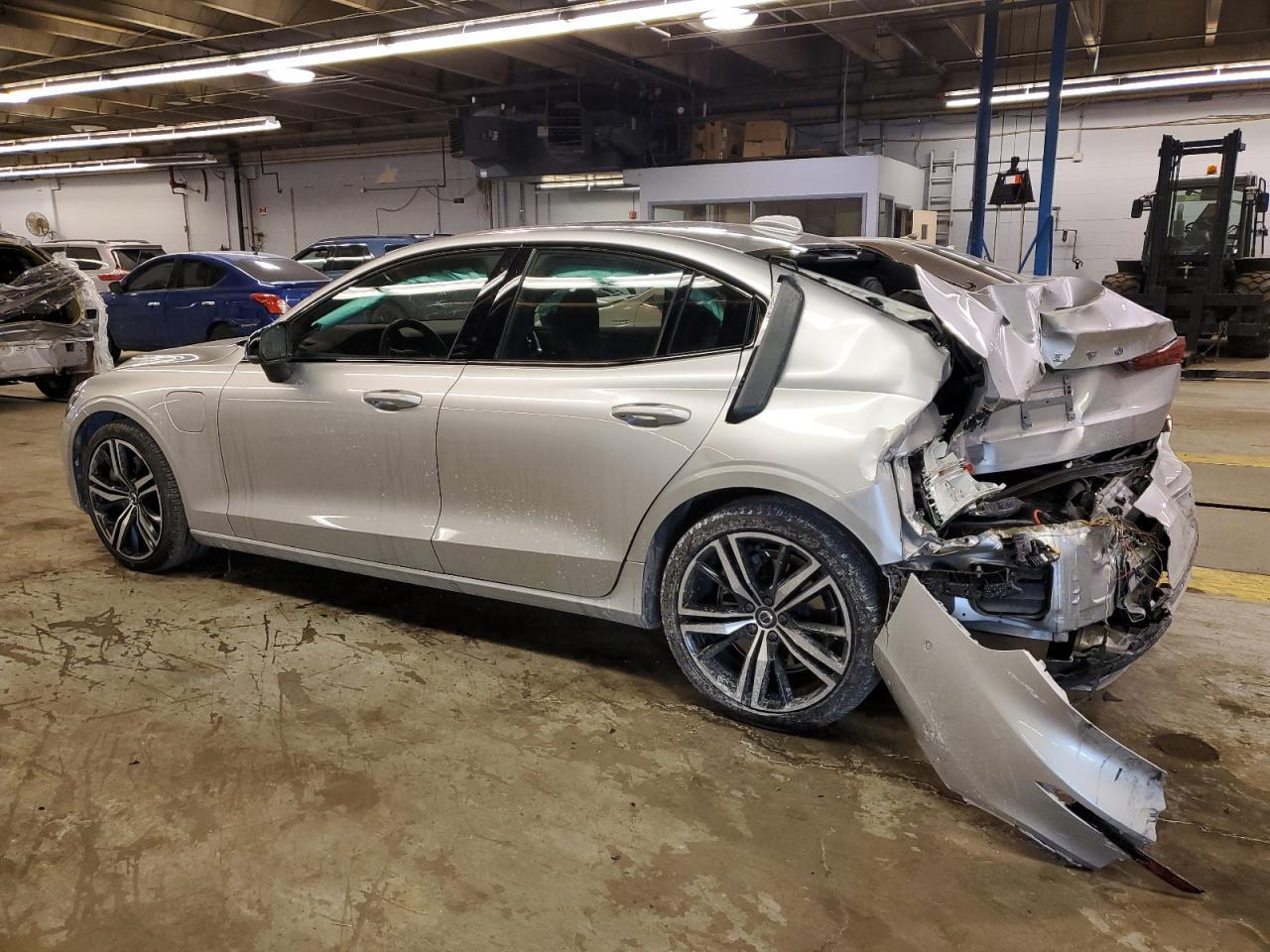 2022 VOLVO S60