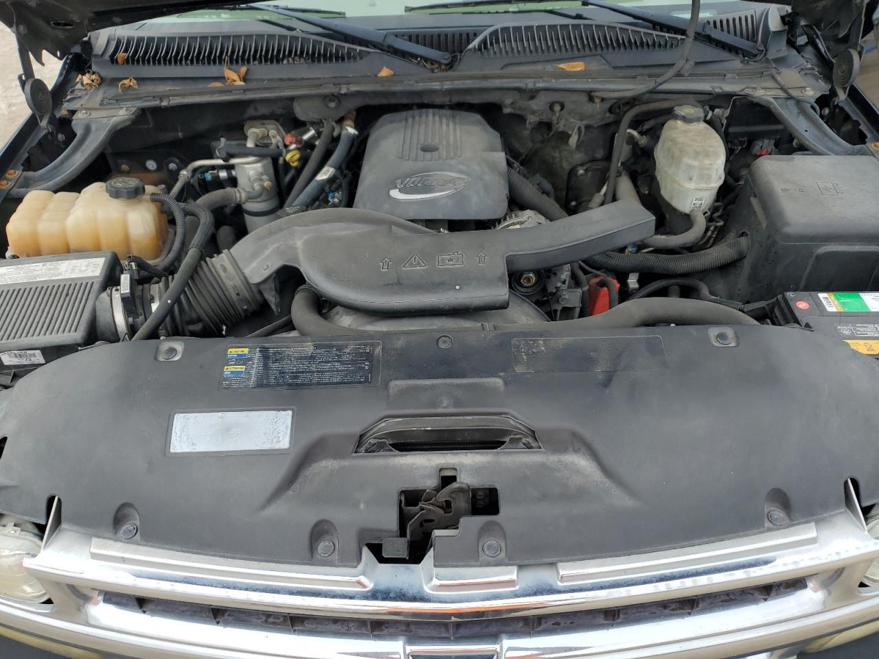 2004 CHEVROLET Tahoe