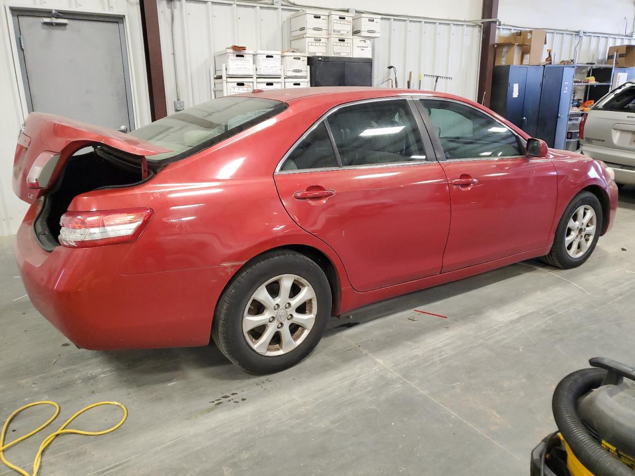 2011 TOYOTA CAMRY