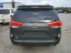 2011 TOYOTA SIENNA