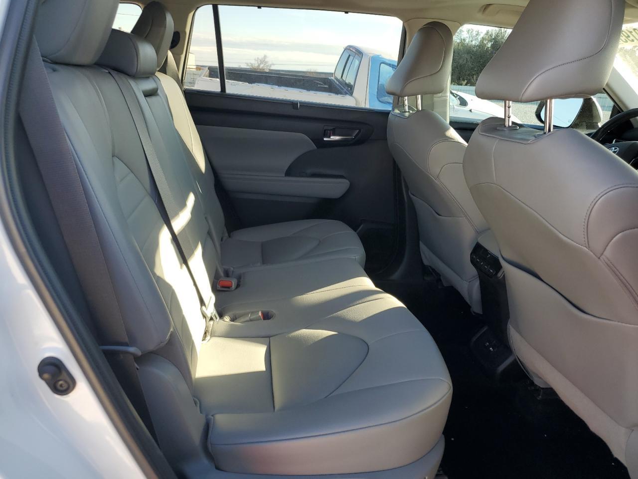 2021 TOYOTA HIGHLANDER