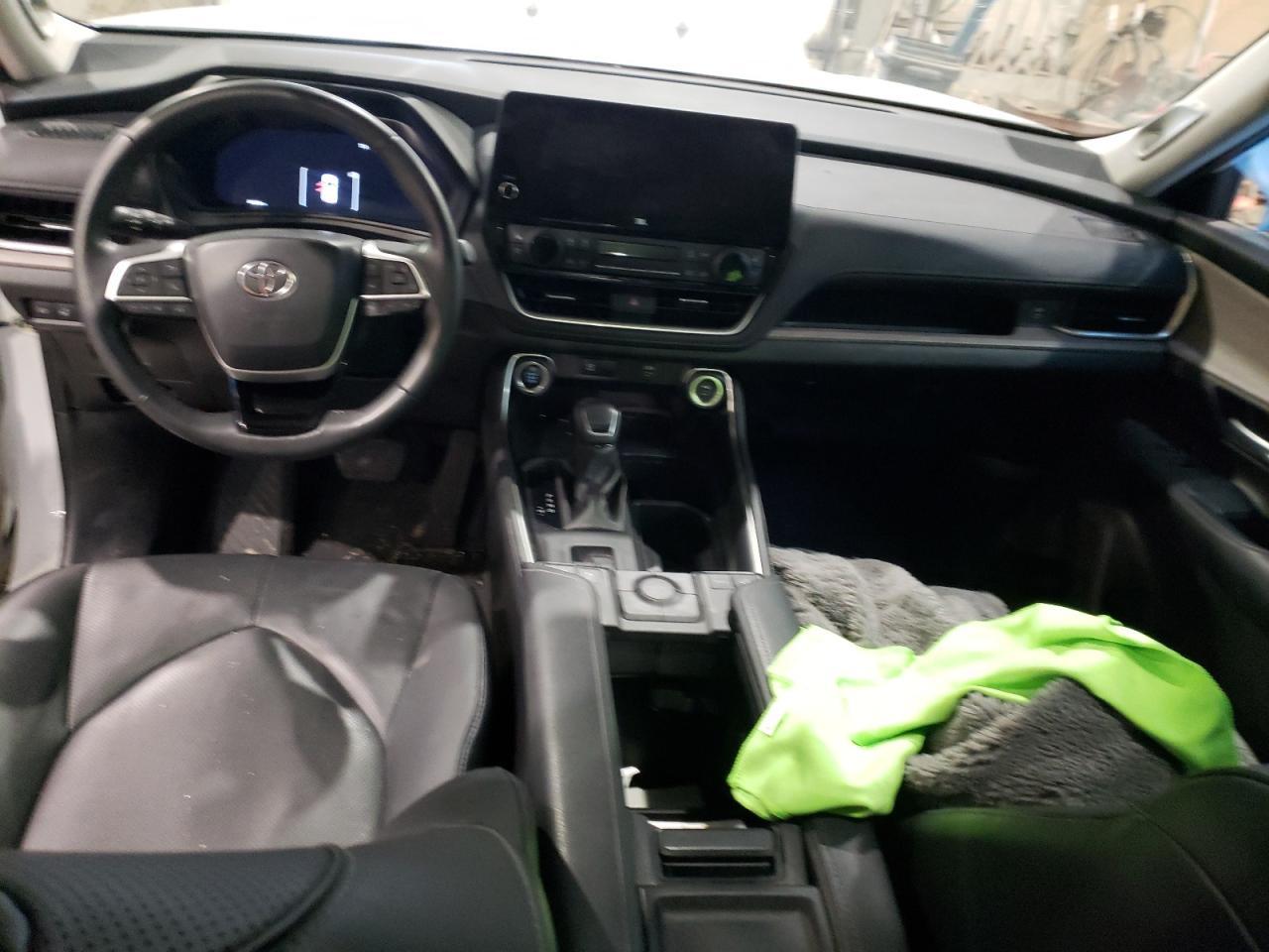 2024 TOYOTA HIGHLANDER