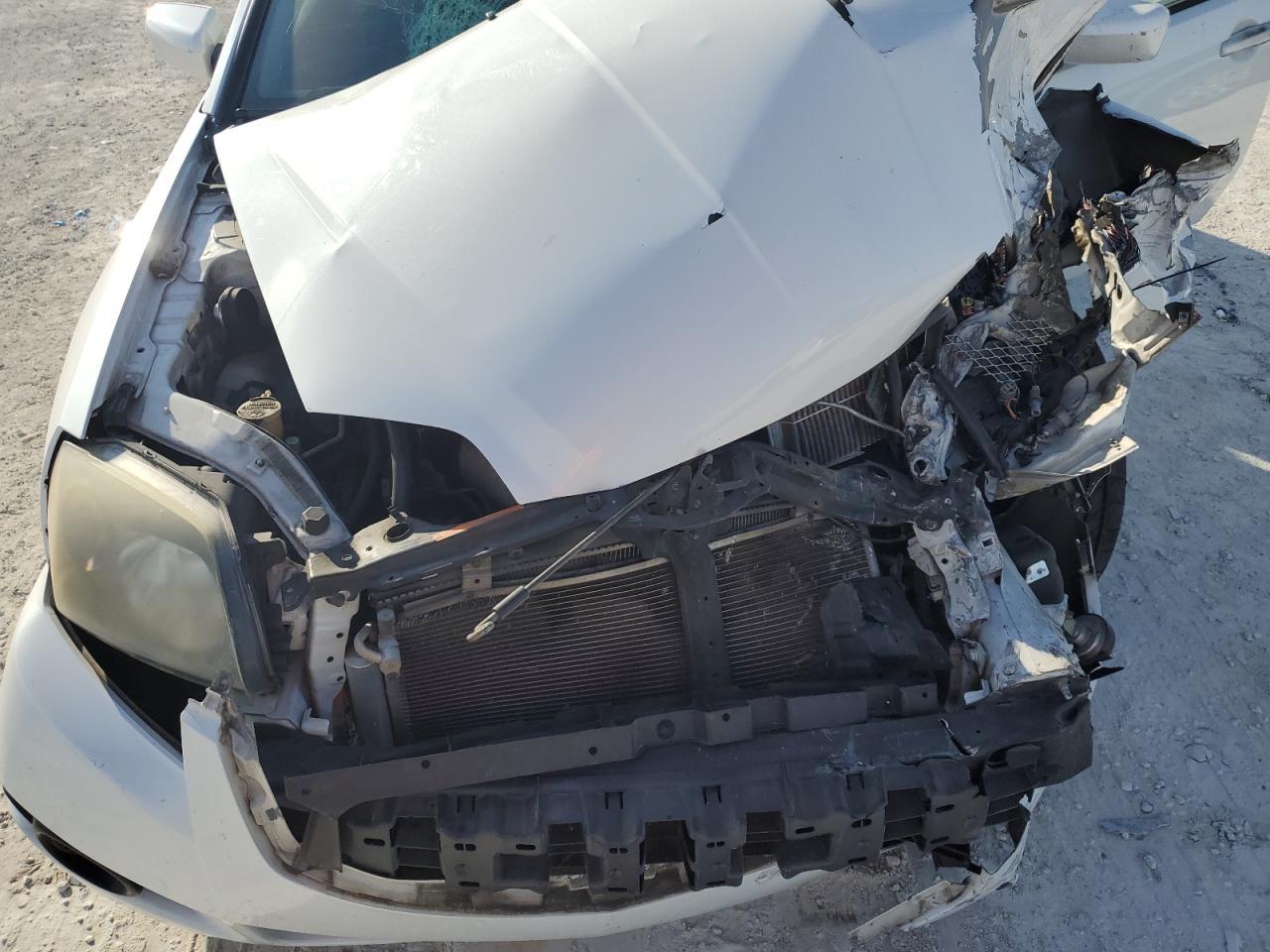 2011 MITSUBISHI Galant