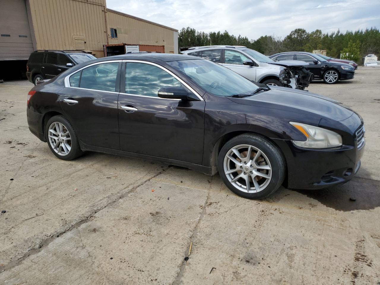 2010 NISSAN Maxima