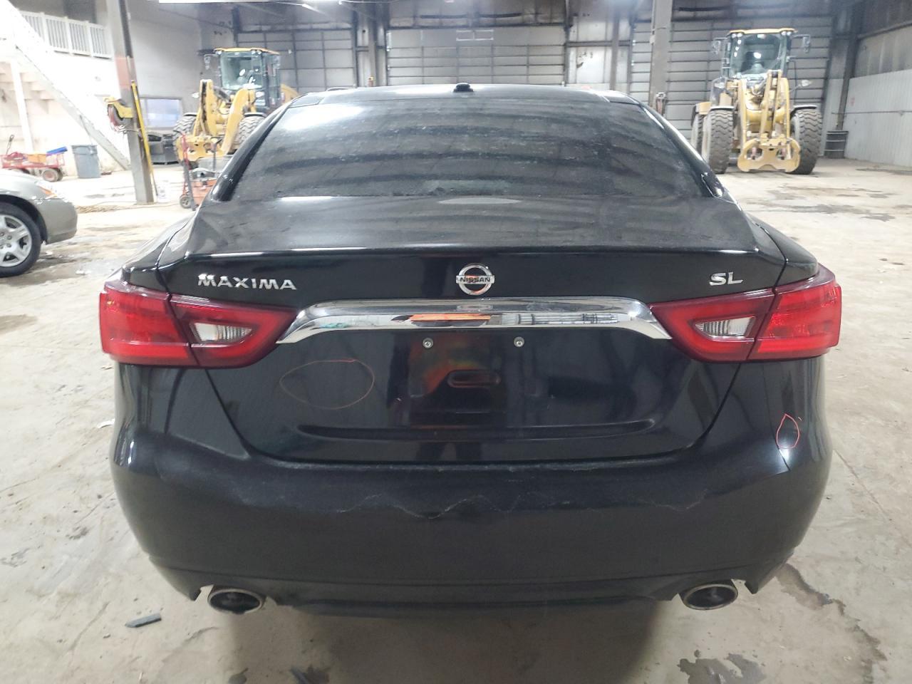 2017 NISSAN Maxima