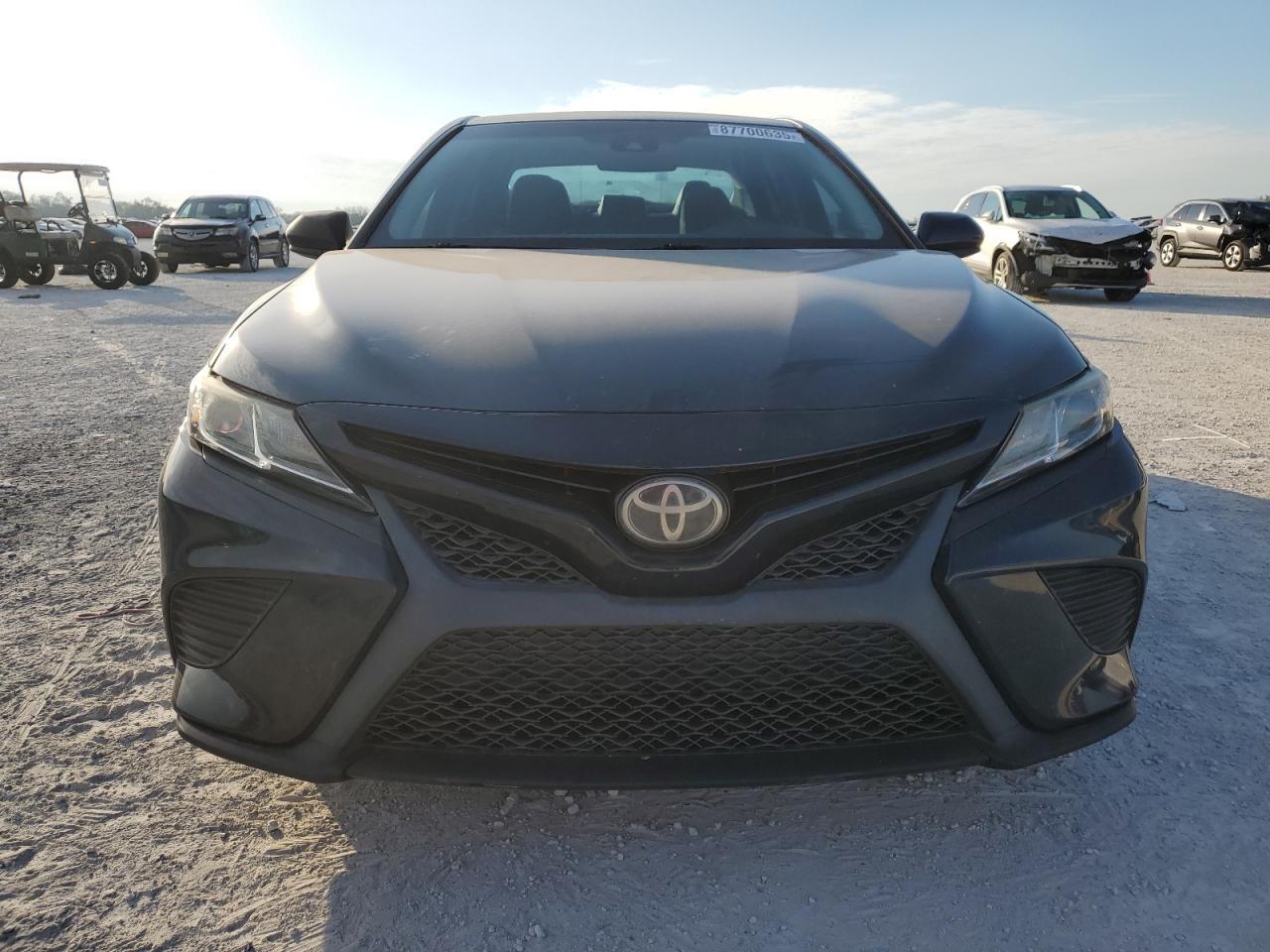 2018 TOYOTA CAMRY
