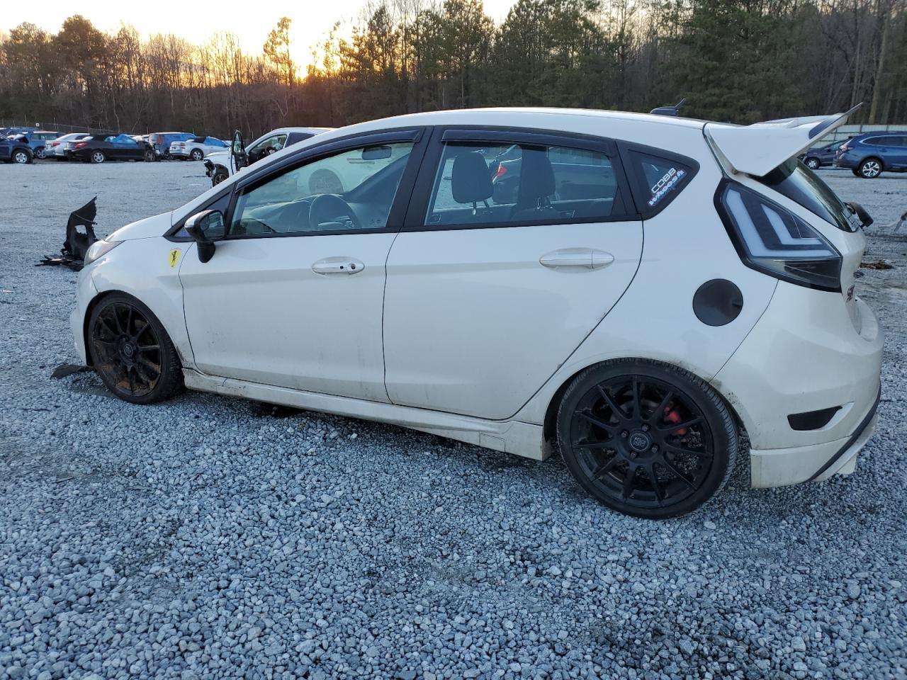 2017 FORD Fiesta