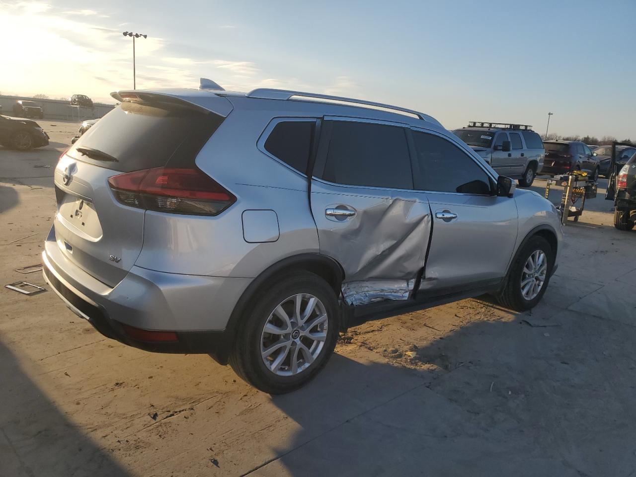 2017 NISSAN ROGUE