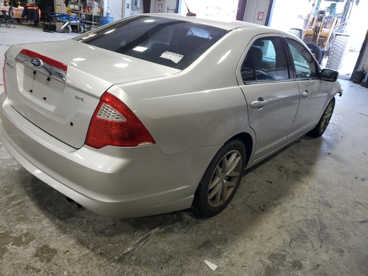 2011 FORD FUSION