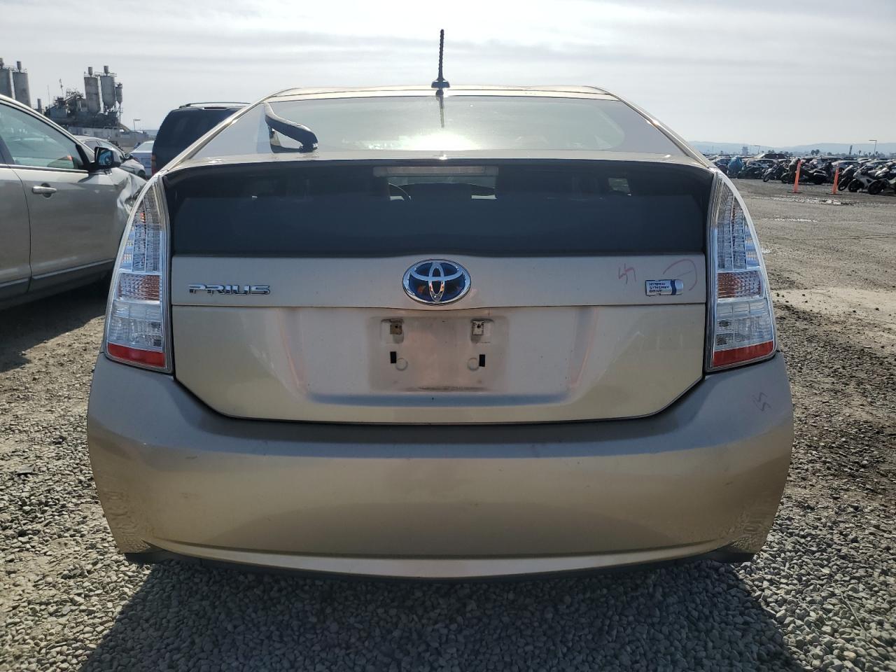 2011 TOYOTA PRIUS