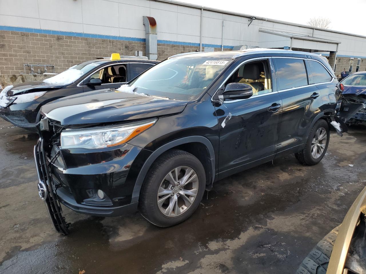 2015 TOYOTA HIGHLANDER