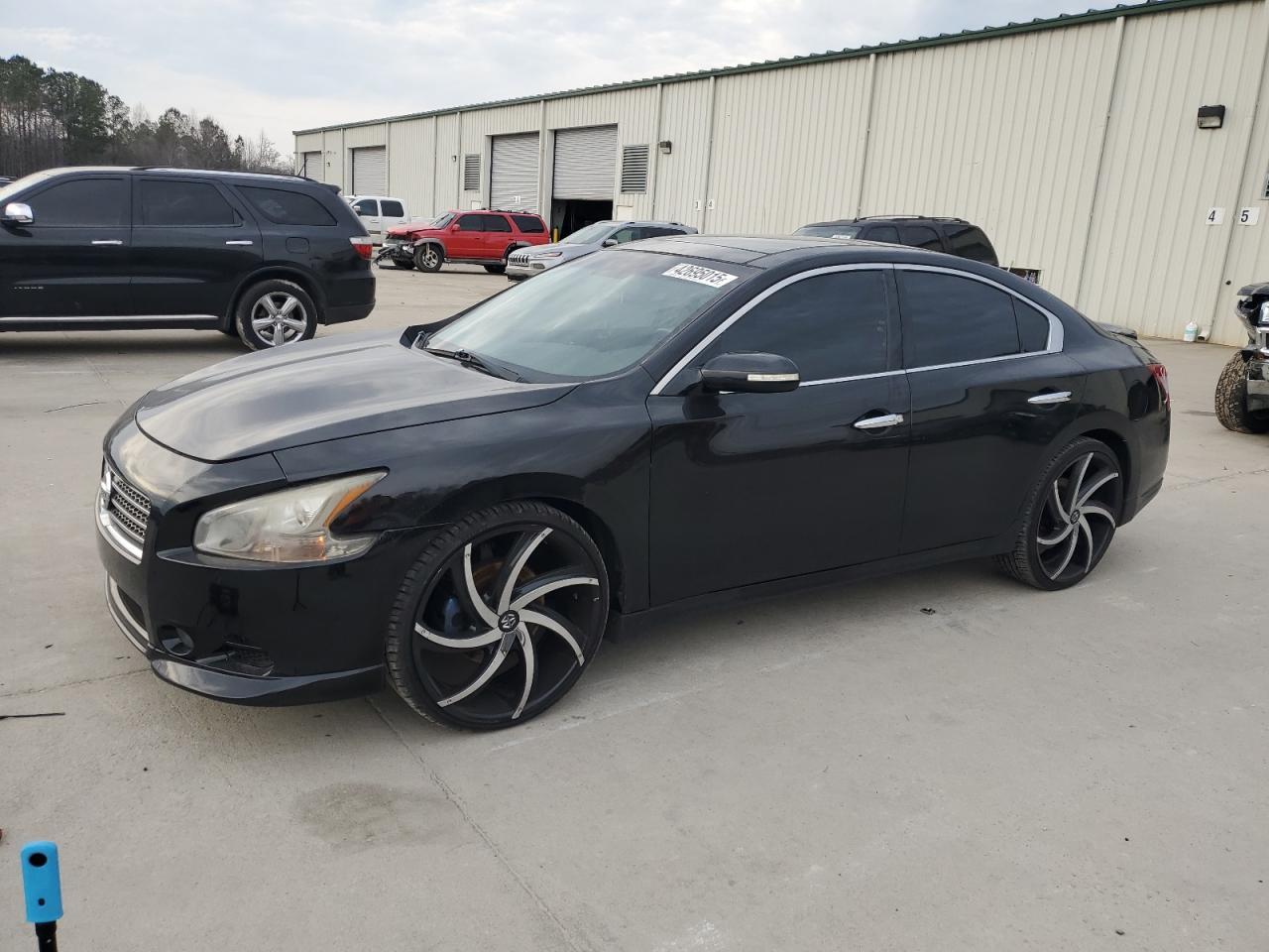 2011 NISSAN Maxima