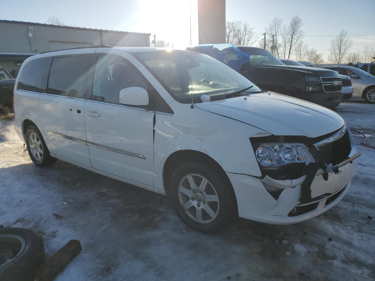 2011 CHRYSLER Town & Country