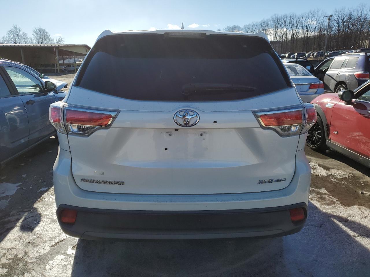 2016 TOYOTA HIGHLANDER