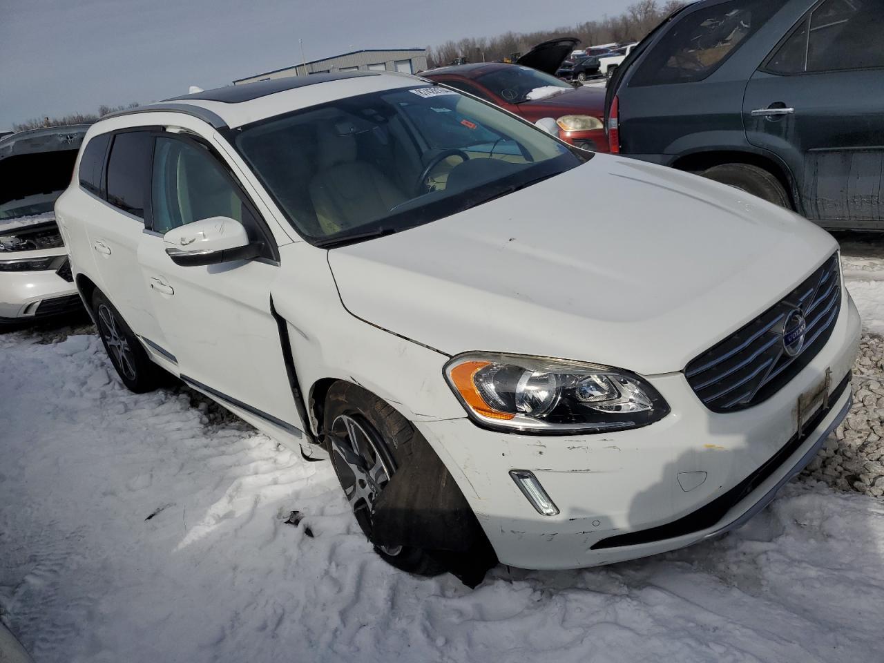 2015 VOLVO XC60