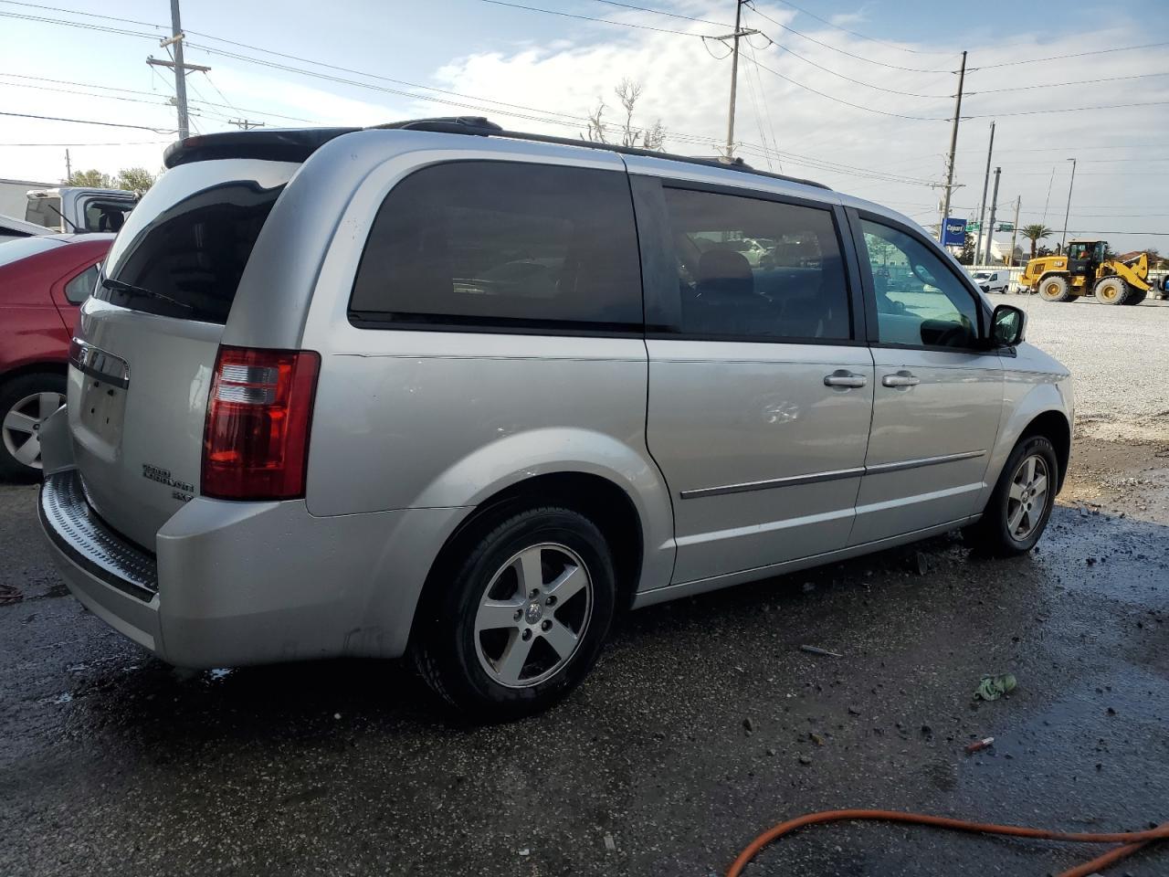 2010 DODGE CARAVAN