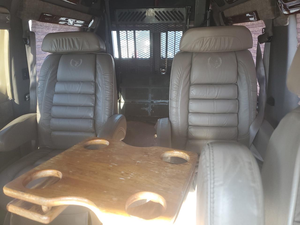2001 DODGE B Series
