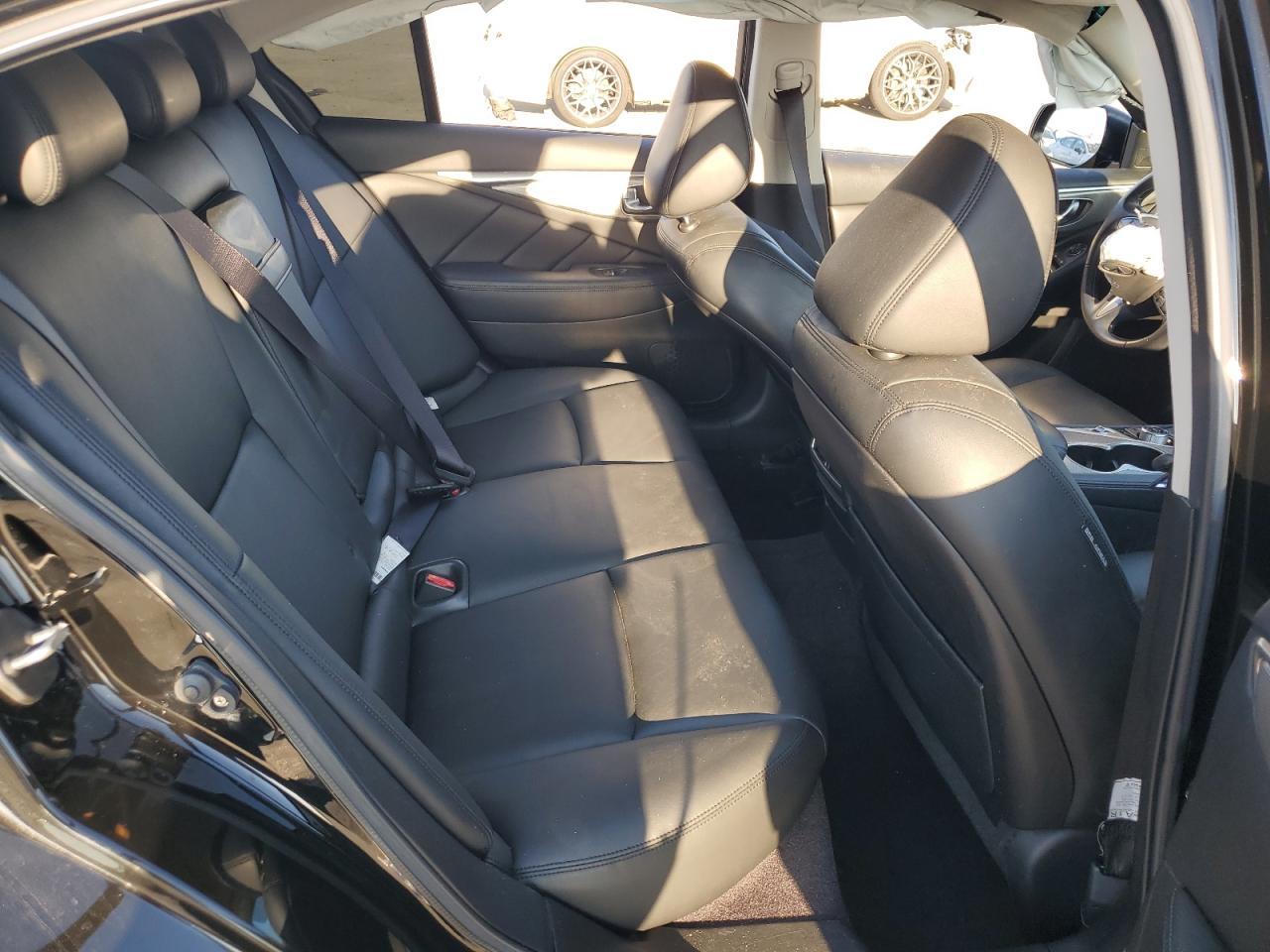 2014 INFINITI Q50