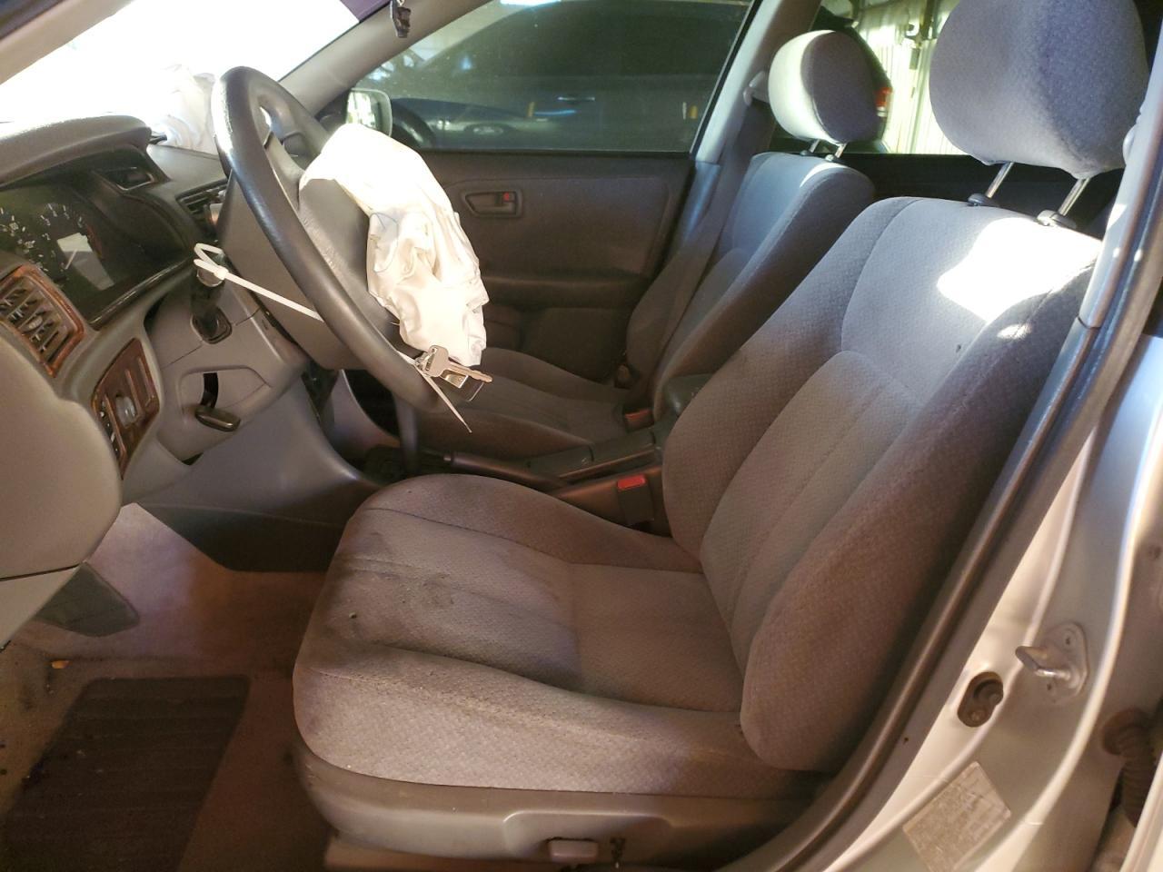 2000 TOYOTA CAMRY
