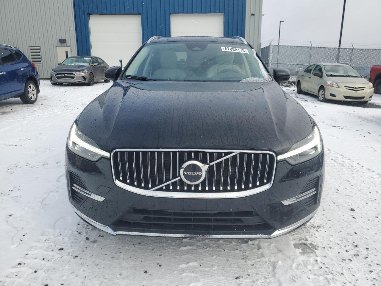 2022 VOLVO XC60