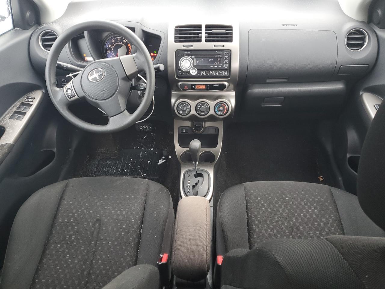 2011 TOYOTA SCION