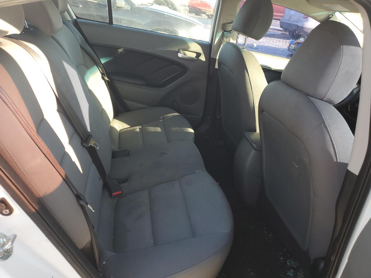 2017 KIA FORTE