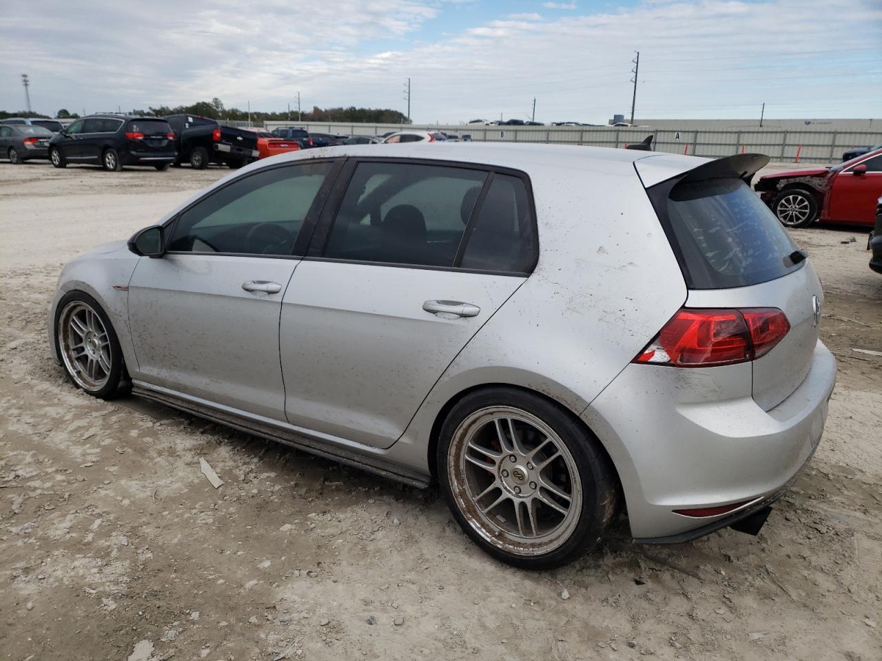2016 VOLKSWAGEN GTI