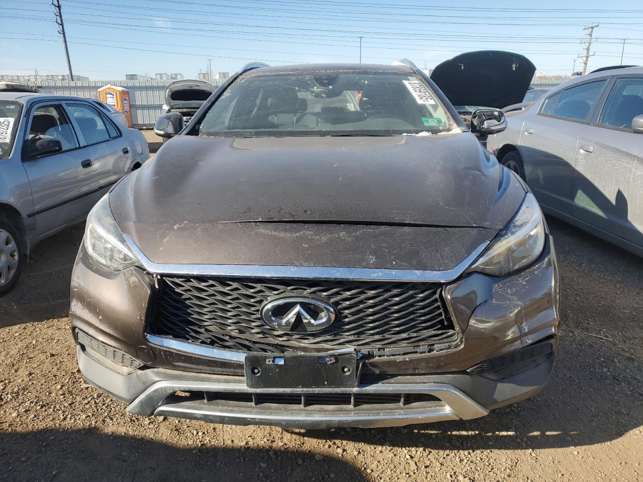 2017 INFINITI QX30