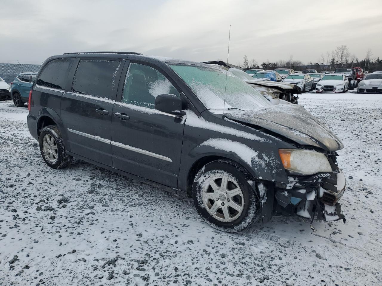 2012 CHRYSLER Town & Country