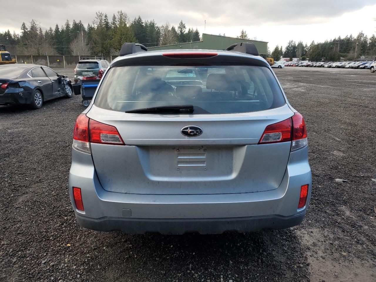 2013 SUBARU Outback