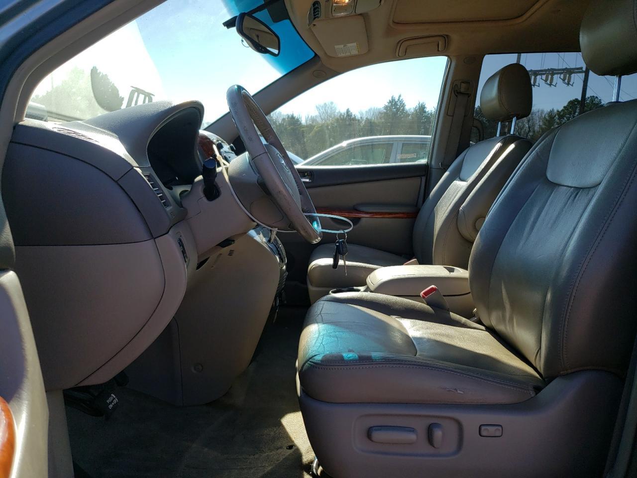 2006 TOYOTA SIENNA