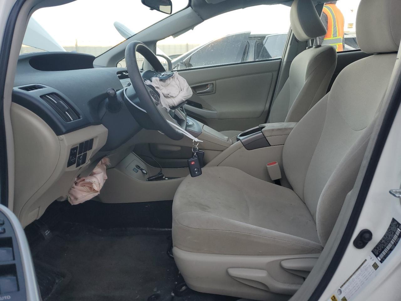 2015 TOYOTA PRIUS